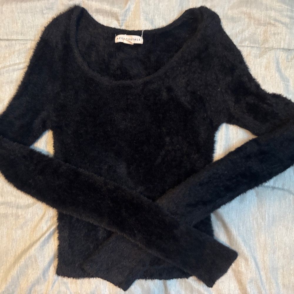 Aeropostale Black Fuzzy Long sleeve sweater